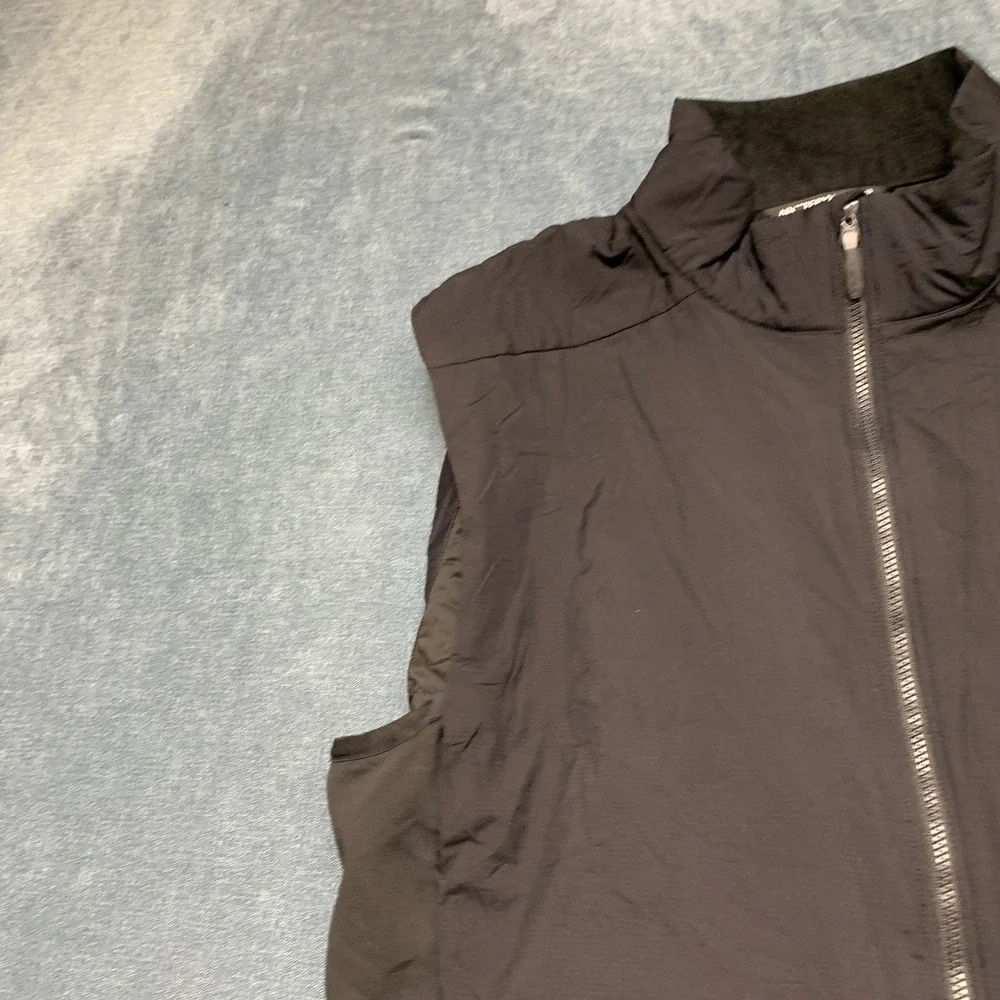 Arc'teryx Grail Illumina Vest Mens Large Black Sleeveless Logo Outdoor Full Zip